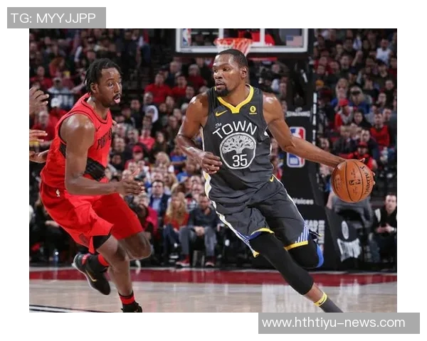 杜兰特半场表现稳定得分10分三分球未能命中展现全能能力